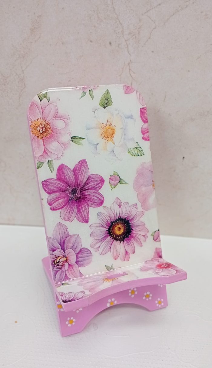 Soporte para celular decorado con flores